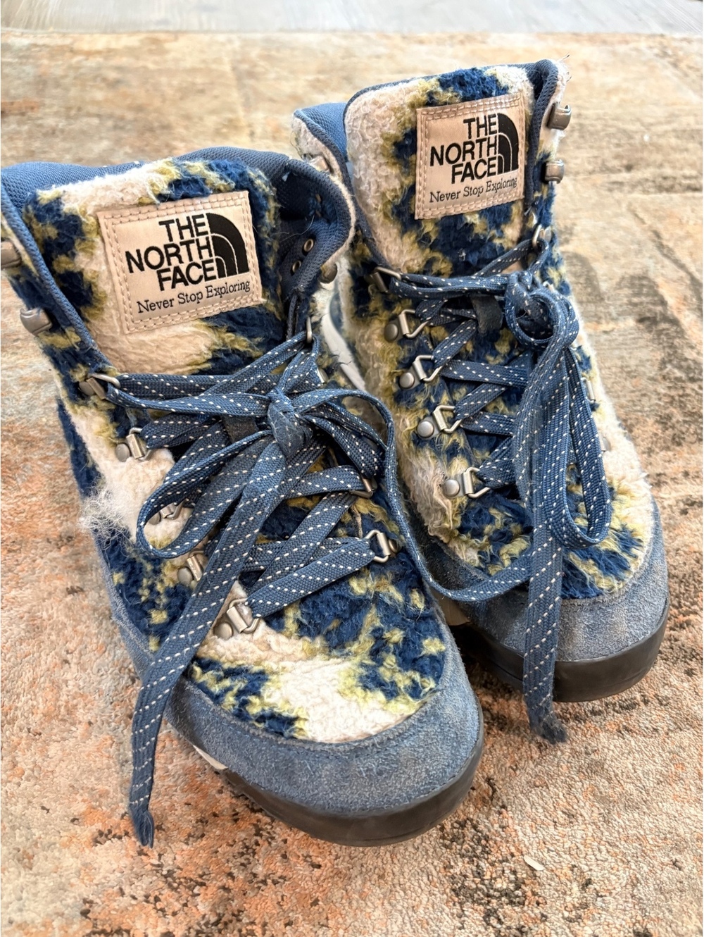 The North Face Back-To-Berkeley IV High Pile Fleece Hiking Boots Blue Women's 9